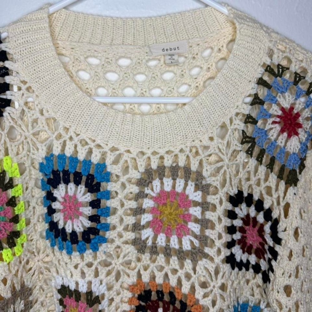 P63. Debut| Cream crochet granny square sweater - Picture 2 of 4